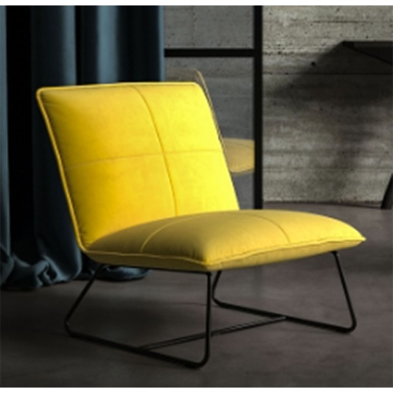 Plush Velvet Daffodil